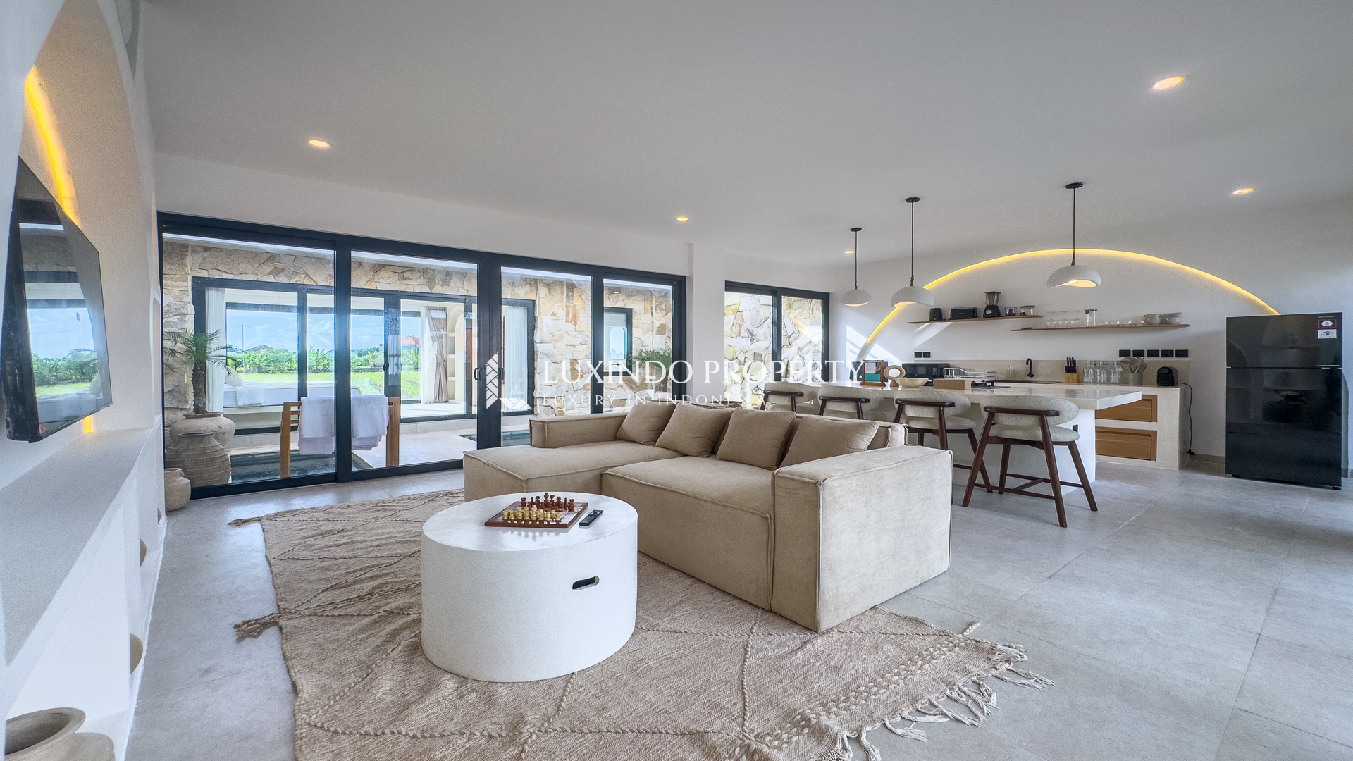 TUMBAK BAYUH - STYLISH 2BR VILLA WITH ROOFTOP VIEWS (LHV929)
